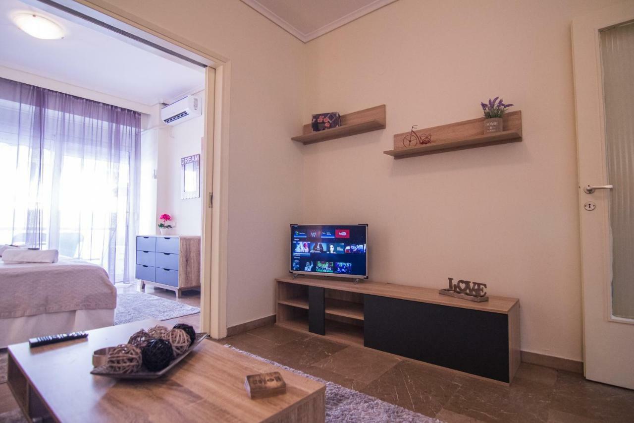 Deluxe Mitropoleos Apartment Thessaloníki Exteriör bild